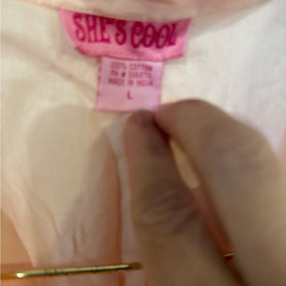 She's Cool Sleeveless Blouse with Ruffled Tie Front and Notched Collar - Picture 3 of 4